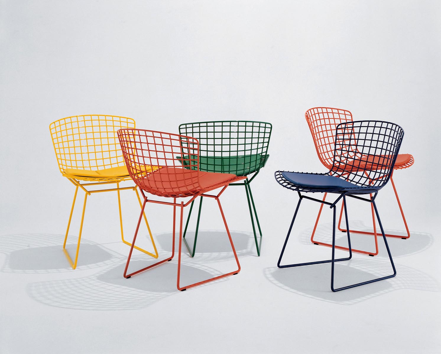 A-cadeira-Bertoia-é-um-ícone-do-design-mundial